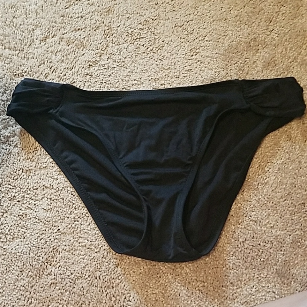 Mossimo black bottoms